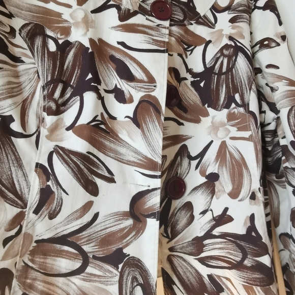 Bold print jacket top - Picture 5 of 10